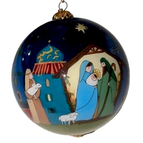 Pier 1 Li Bien 2016 Hand Painted Ornament features Jesus, Joseph, Mary & 3 Kings - Picture 5 of 11